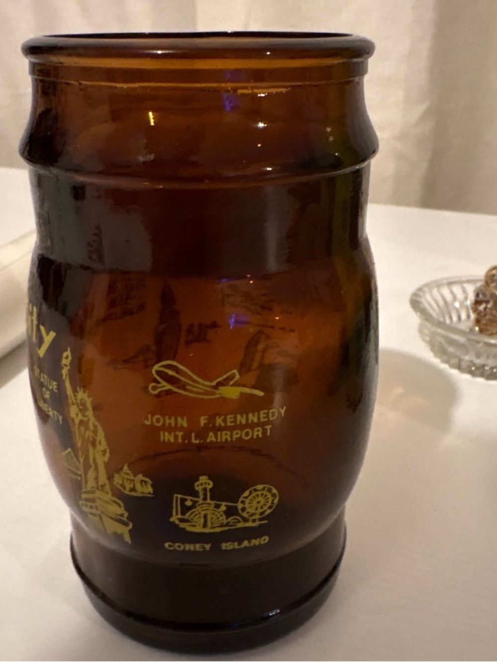 Vintage New York City Amber Glass Mug WTC Twin Towers Souvenir 5.5” Made Taiwan - Picture 2 of 4